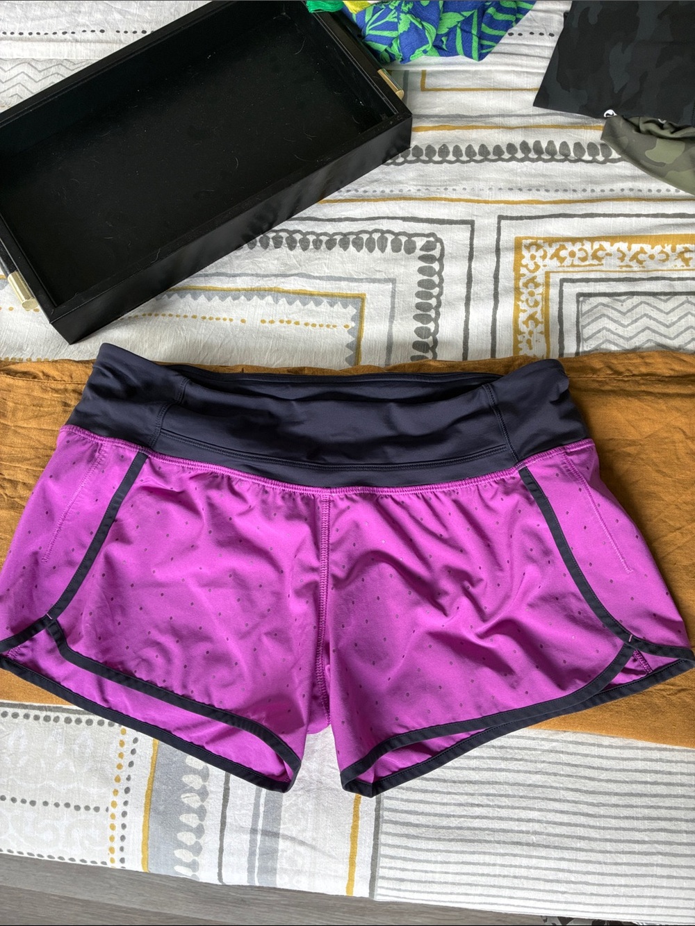 lululemon athletica Run Swiftly Short sz 8